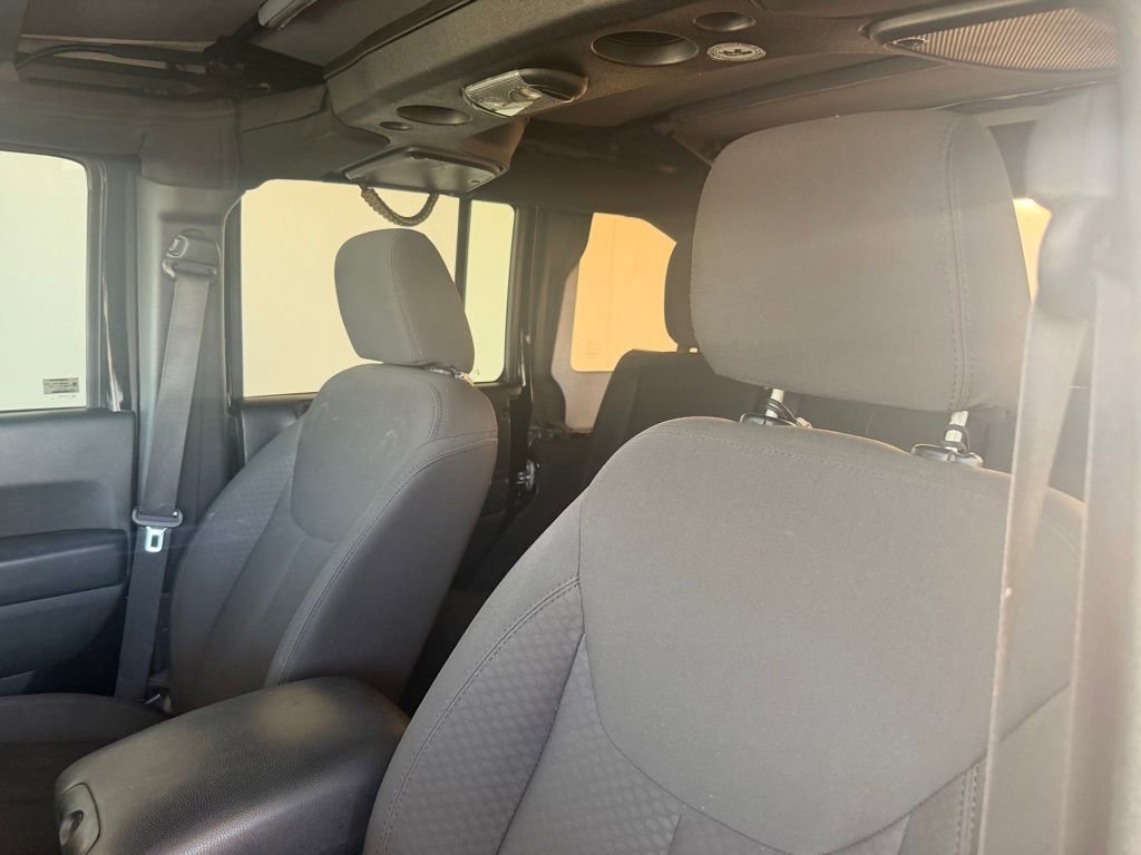 Used 2017 Jeep Wrangler Unlimited Sport image 13
