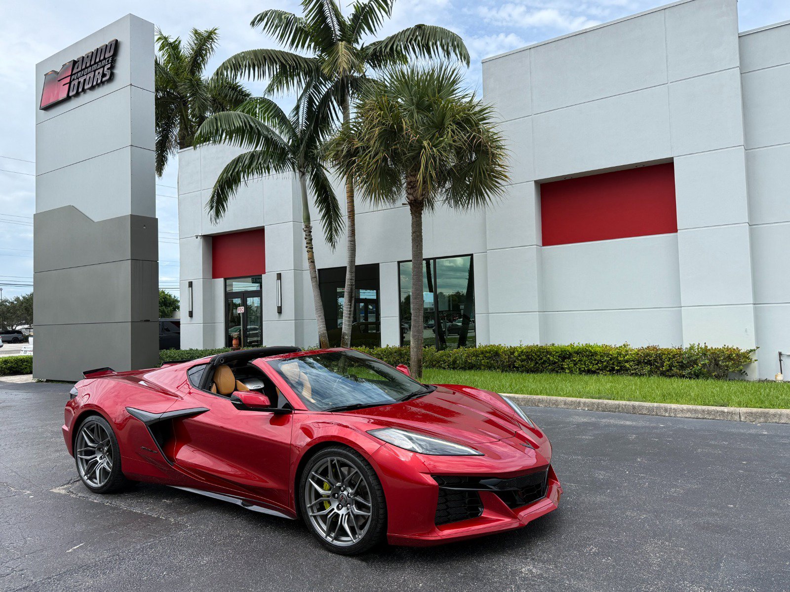 Used 2023 Chevrolet Corvette Z06 w/ Engine Appearance Package RWD image 1