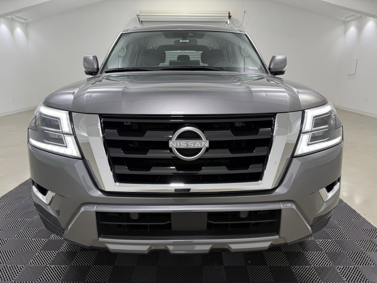 Used 2024 Nissan Armada SV w/ Cargo Package image 2
