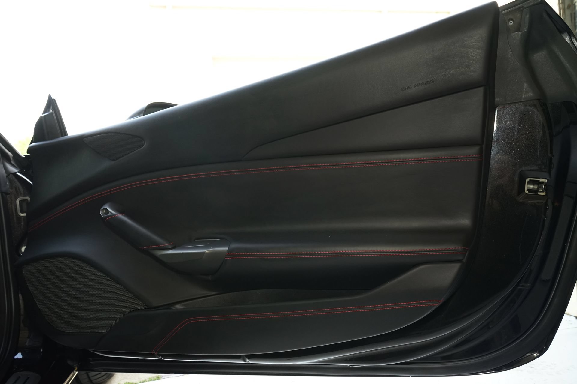 Used 2017 Ferrari 488 GTB RWD image 19