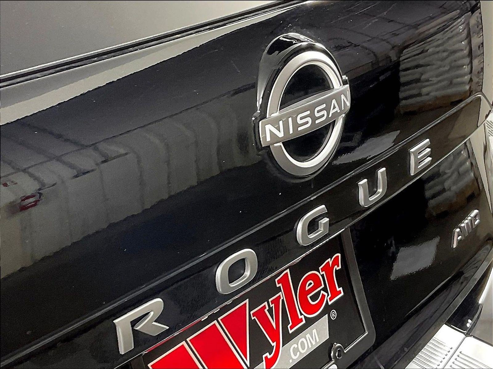 Used 2026 Nissan Rogue SV AWD/4WD image 24