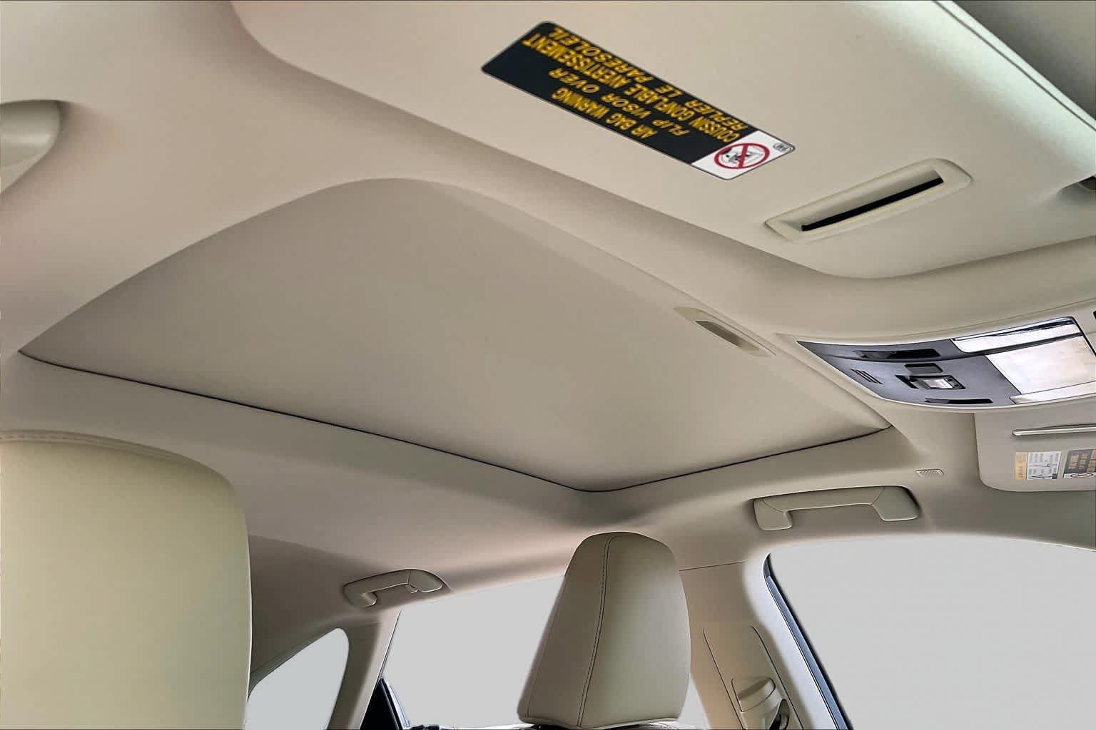 Used 2022 Lexus RX 350L Luxury w/ Accessory Package (Z1) FWD image 11