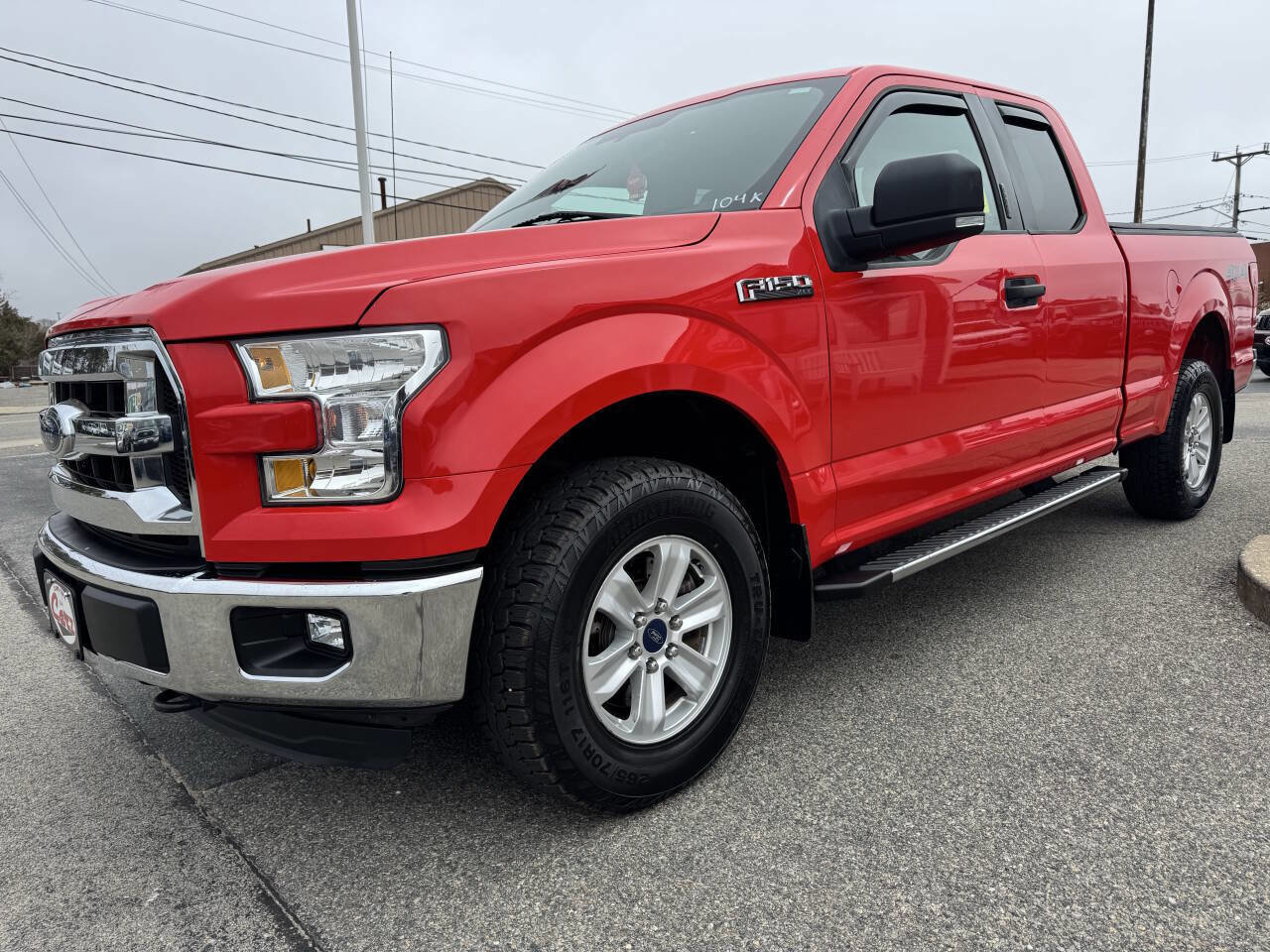Used 2015 Ford F150 XLT w/ Equipment Group 301A Mid AWD/4WD image 3