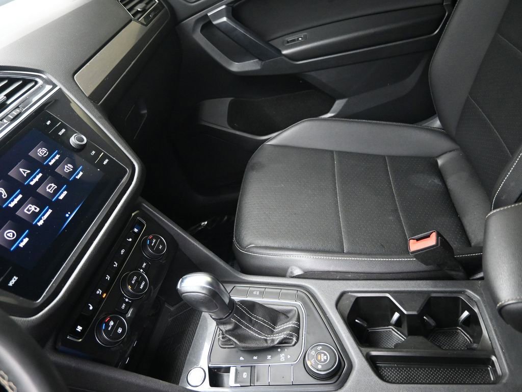 Used 2021 Volkswagen Tiguan SE AWD/4WD image 20