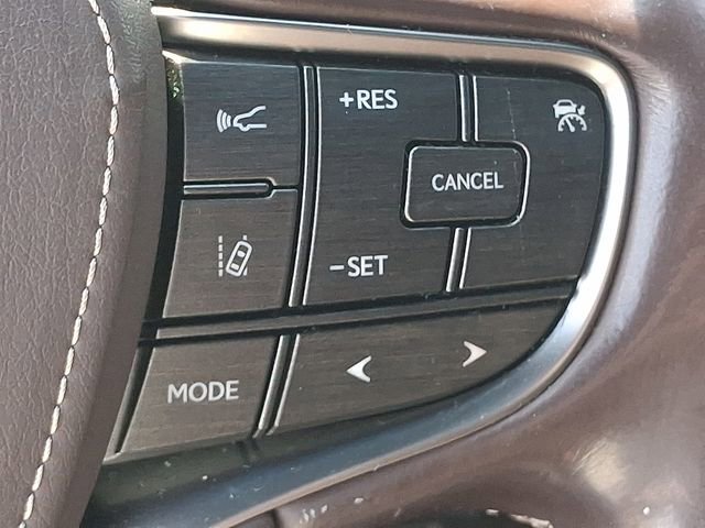 Used 2018 Lexus LS 500 w/ Interior Upgrade Package image 22
