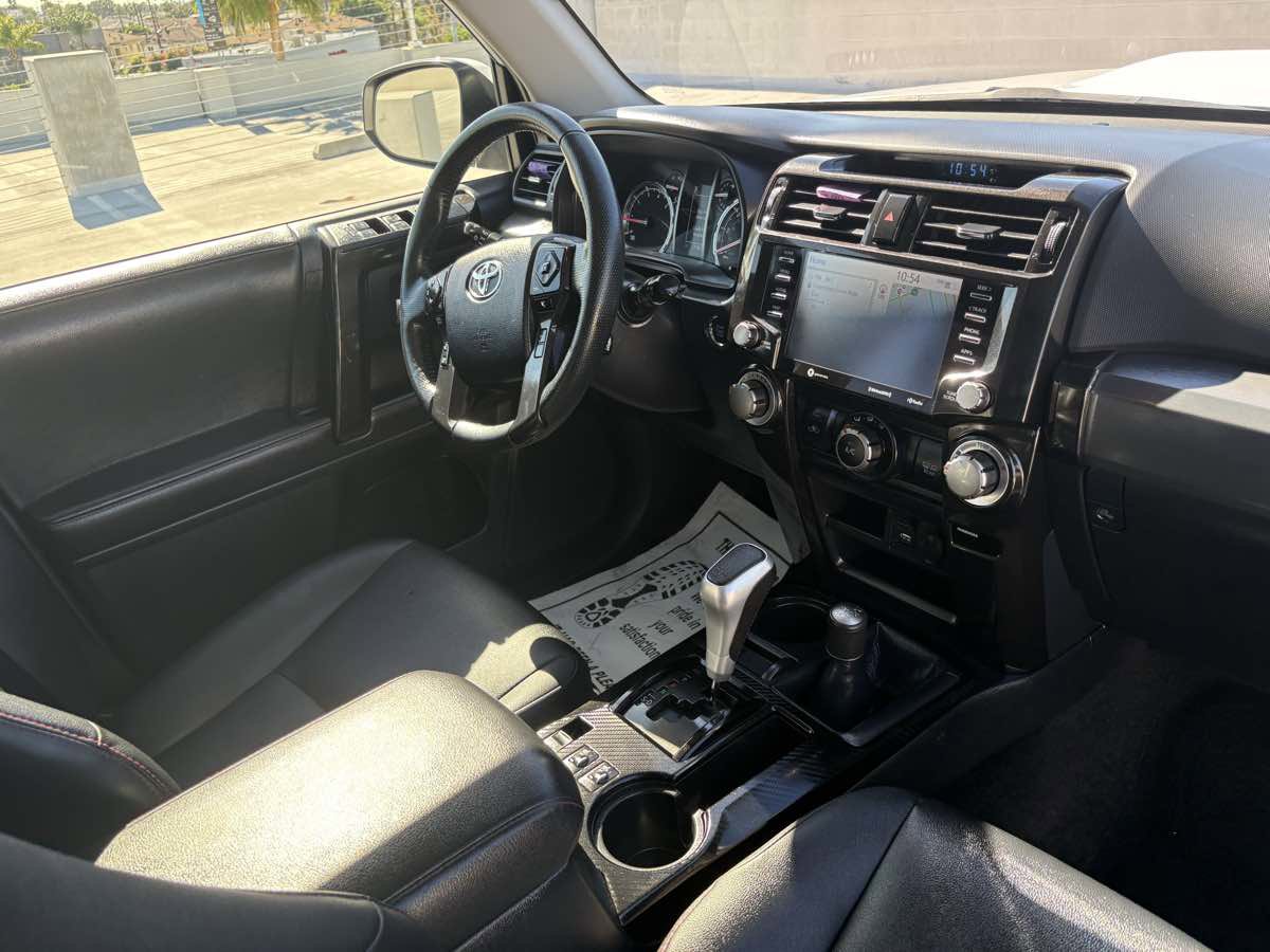 Used 2024 Toyota 4Runner TRD Off-Road Premium image 28