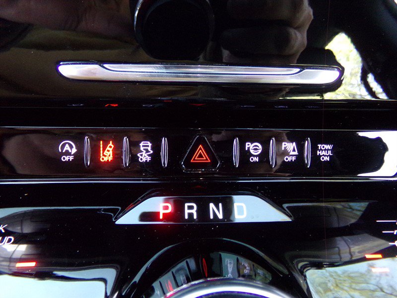 Used 2023 Jeep Wagoneer Series III w/ Convenience Group I AWD/4WD image 37