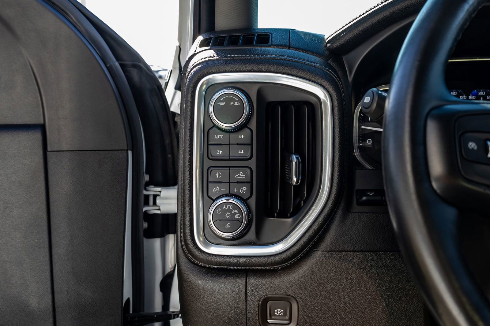 Used 2021 GMC Sierra 2500 Denali w/ Denali Ultimate Package image 22