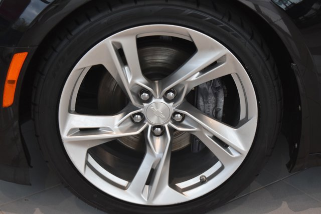 Used 2021 Chevrolet Camaro SS image 10