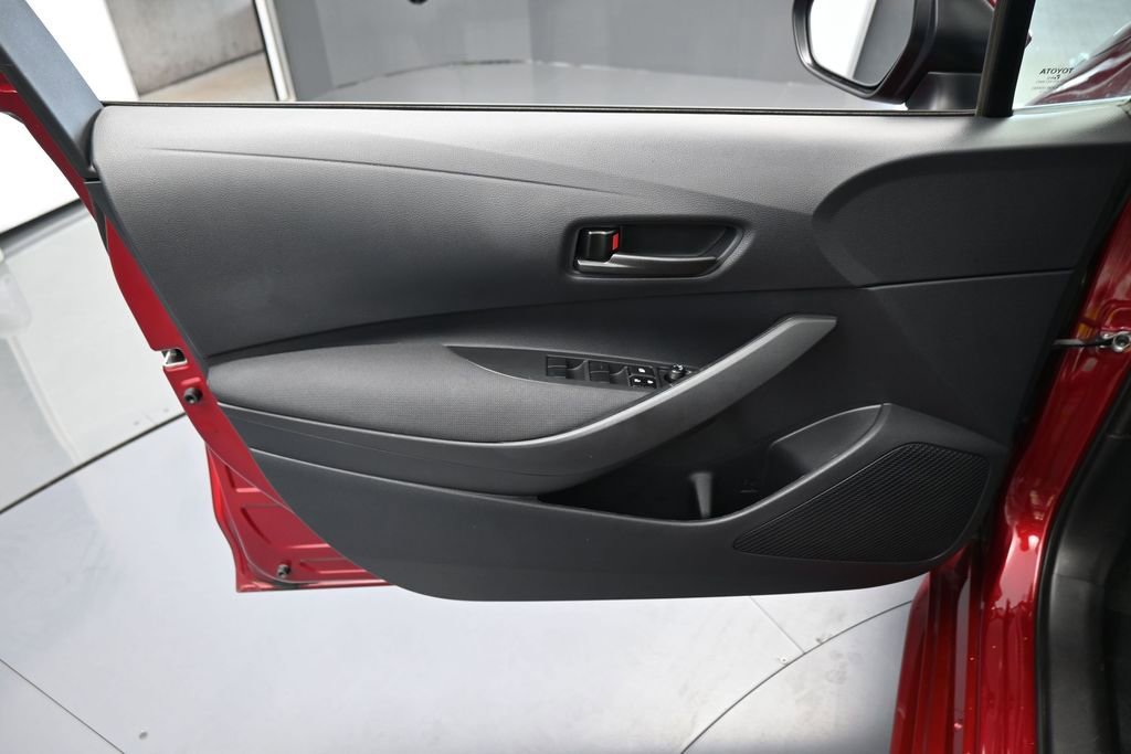 Used 2024 Toyota Corolla LE FWD image 12