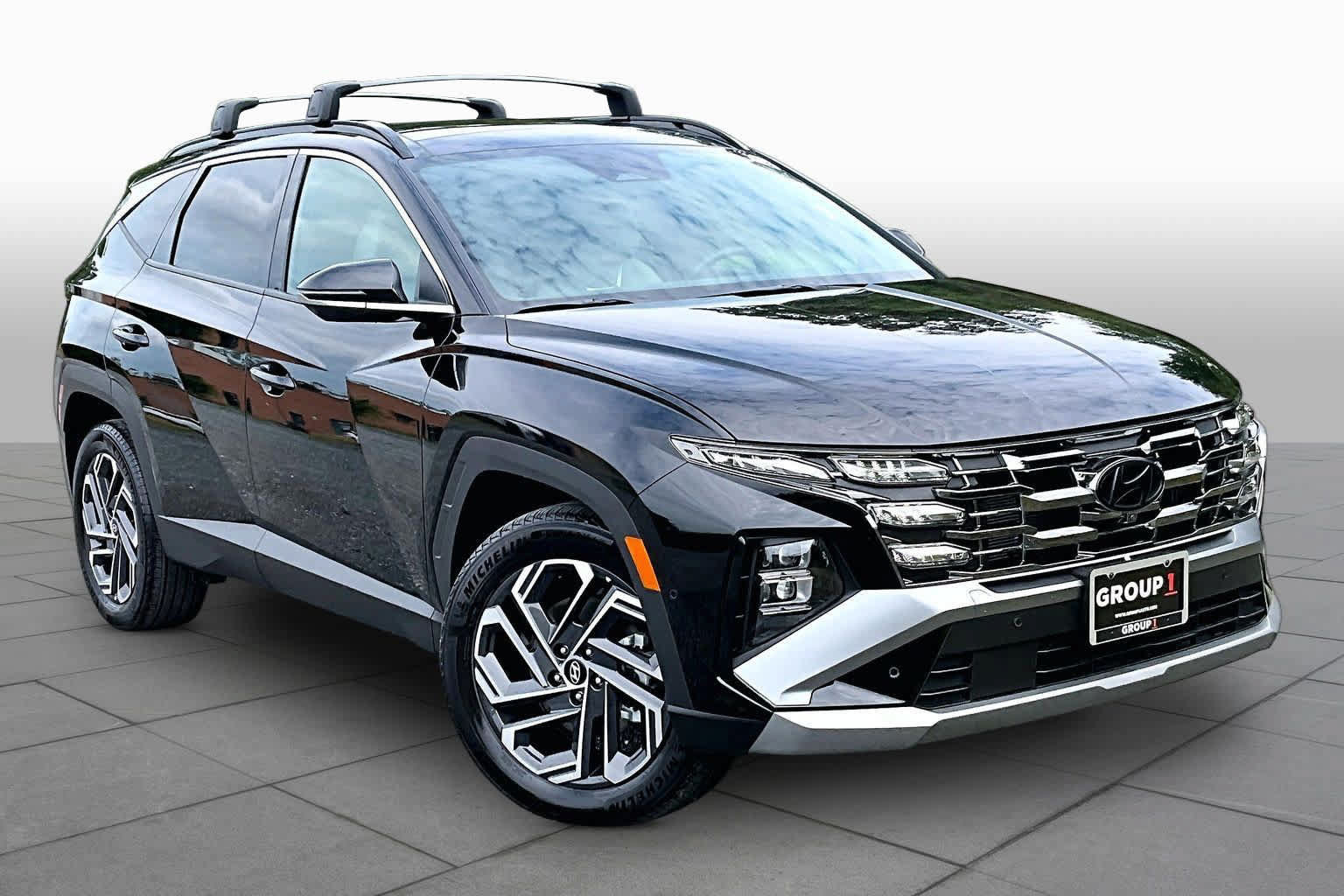 Used 2026 Hyundai Tucson Limited AWD/4WD image 3