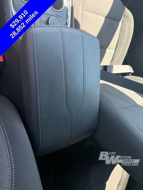 Used 2023 Chevrolet Traverse LT FWD image 23