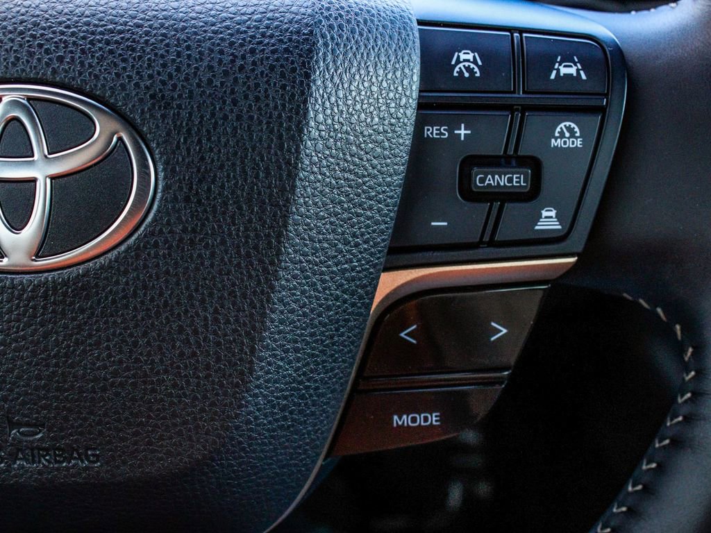Used 2026 Toyota Crown AWD/4WD image 26