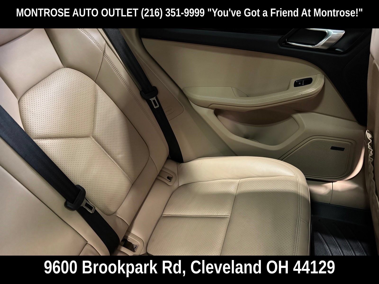 Used 2020 Porsche Macan AWD/4WD image 35