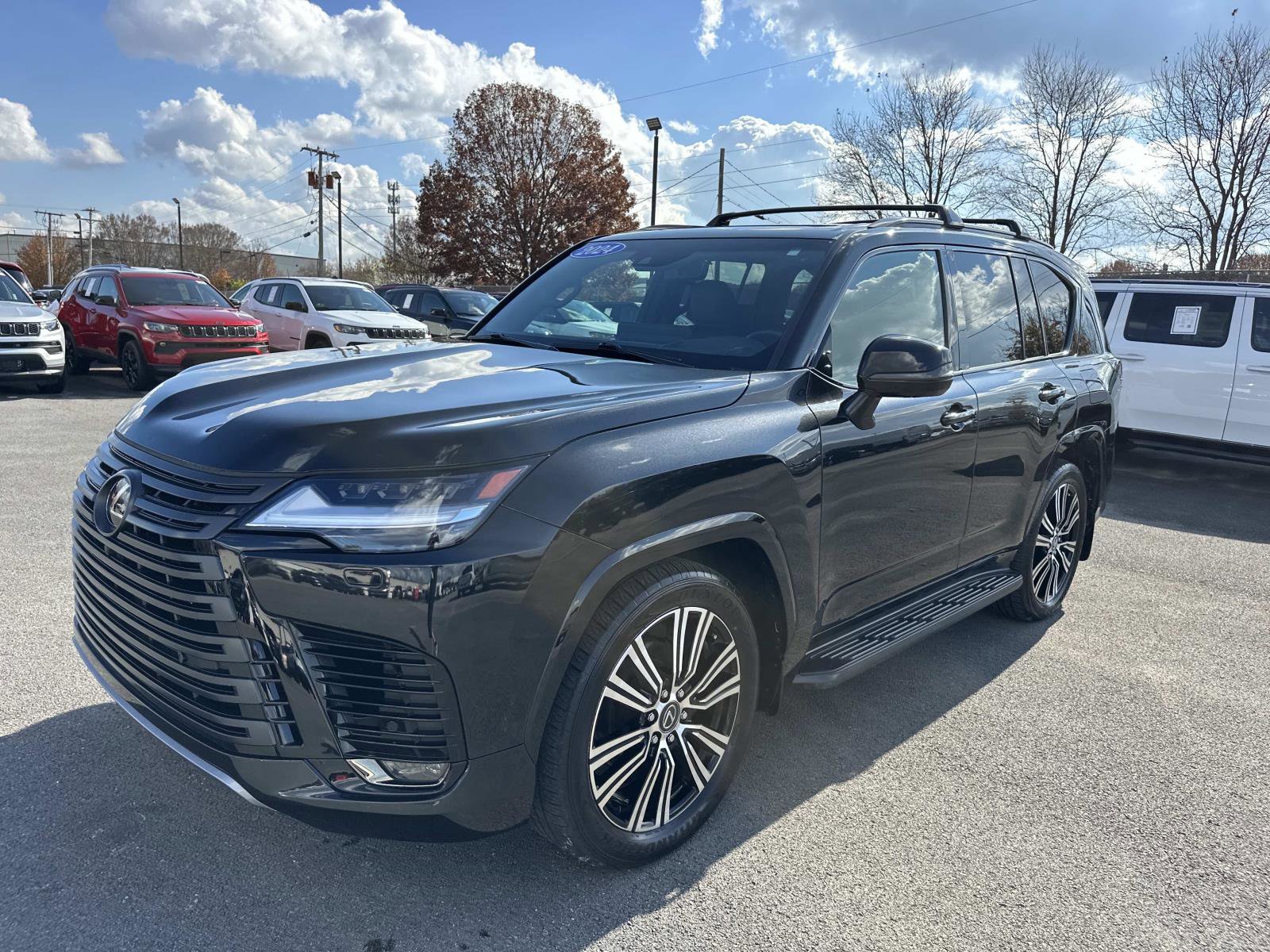 Used 2024 Lexus LX 600 4WD w/ Luxury Package image 9