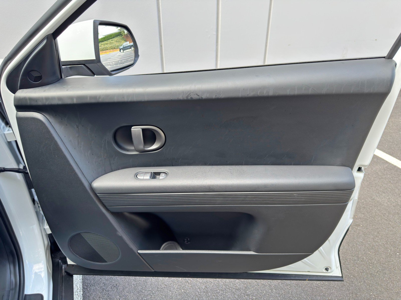 Used 2025 Hyundai Ioniq 5 SE RWD image 39