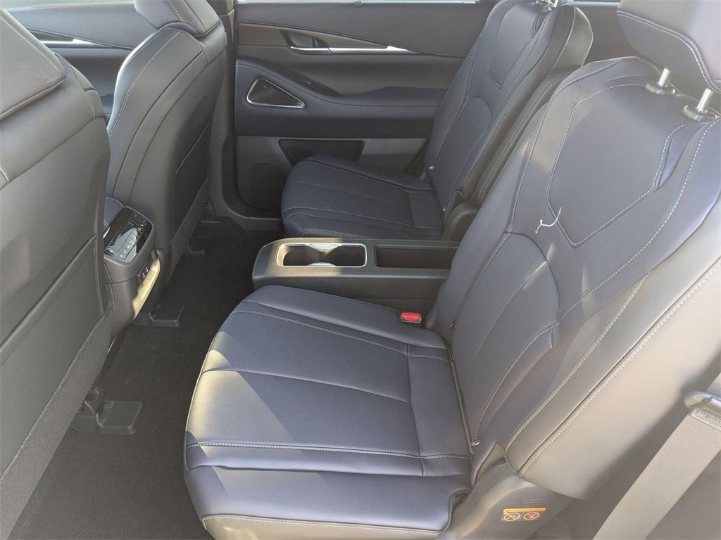 New 2026 INFINITI QX60 Sport w/ Dark Cargo Package image 28