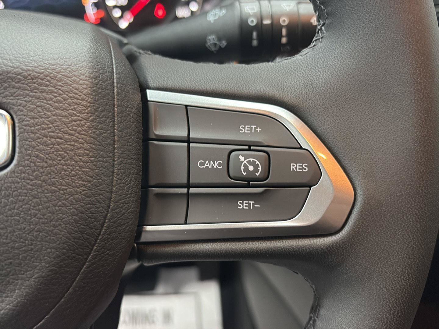 New 2026 Jeep Compass Latitude AWD/4WD image 10