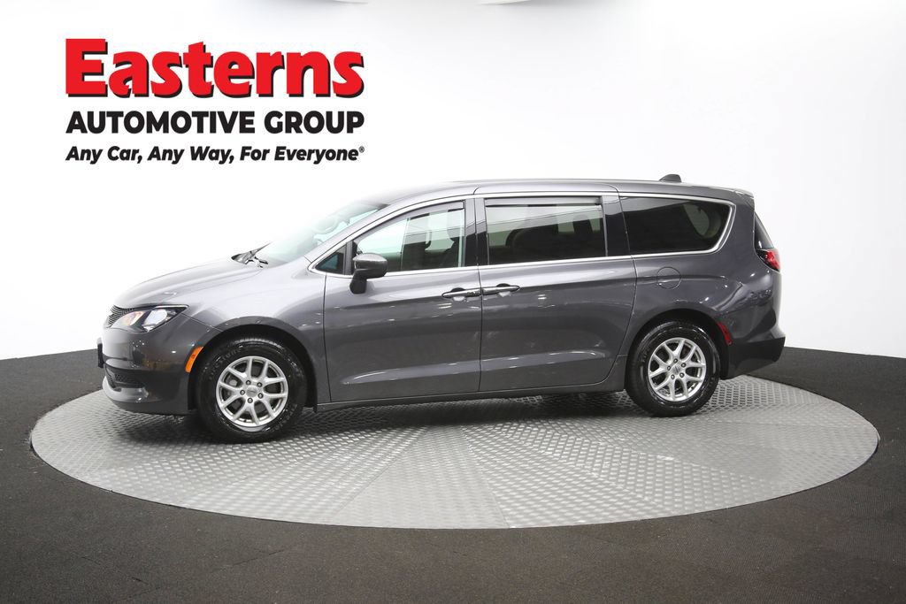 Used 2022 Chrysler Voyager LX FWD image 58