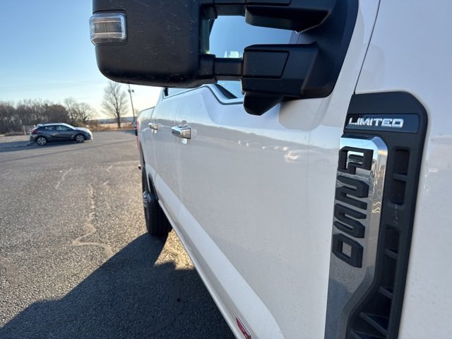 Used 2024 Ford F250 Limited w/ FX4 Off-Road Package image 3