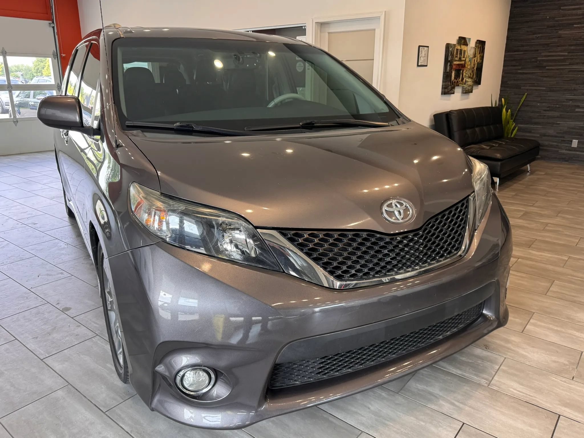 Used 2014 Toyota Sienna SE