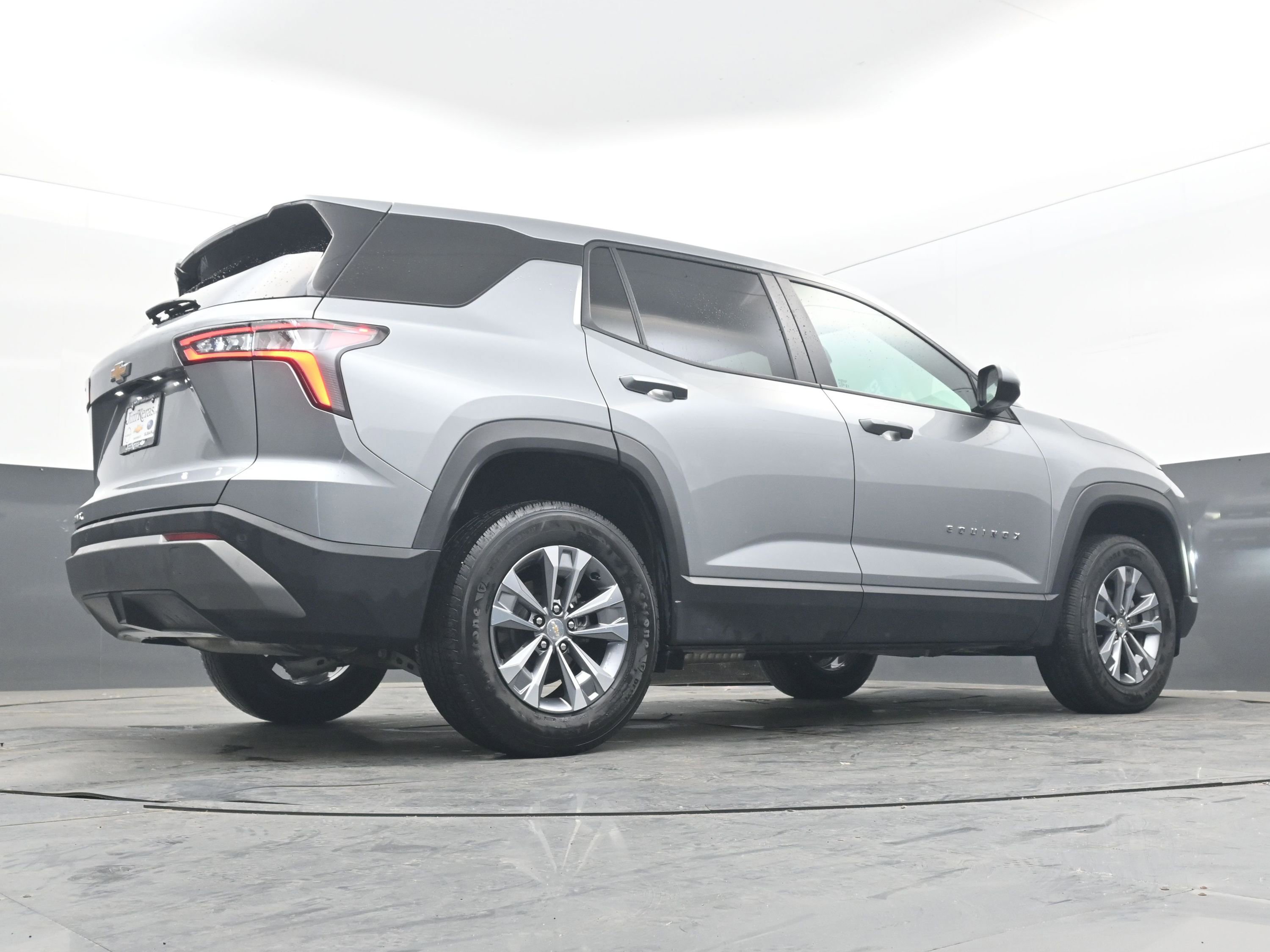 Used 2025 Chevrolet Equinox LT FWD image 30