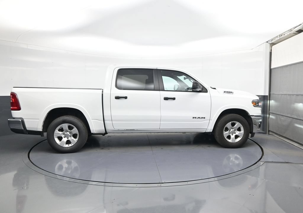 Used 2025 RAM 1500 Big Horn AWD/4WD image 8