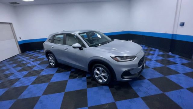 Certified 2024 Honda HR-V LX image 2