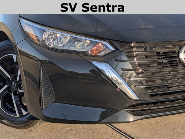 Used 2025 Nissan Sentra SV image 3