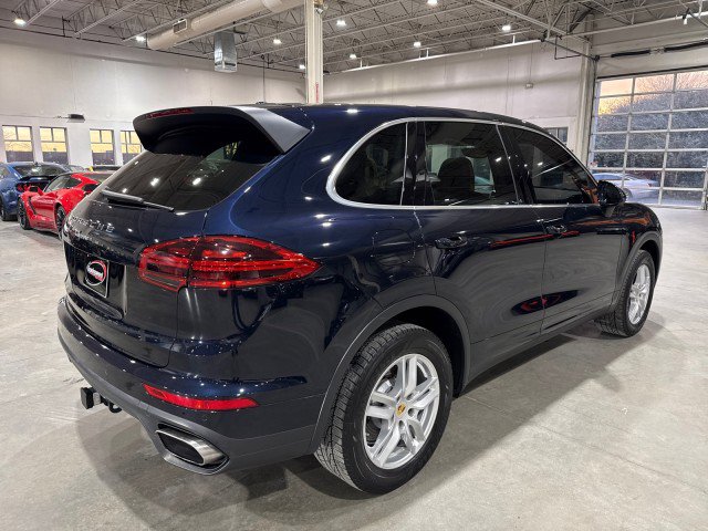 Used 2016 Porsche Cayenne image 3