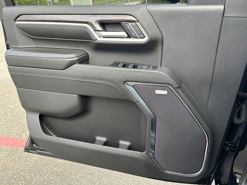 Used 2024 Chevrolet Silverado 2500 LTZ w/ LTZ Plus Package image 22