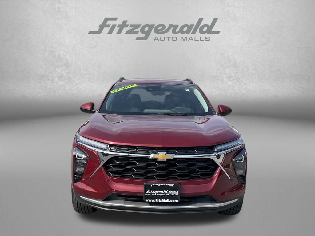 Used 2025 Chevrolet Trax LT image 5