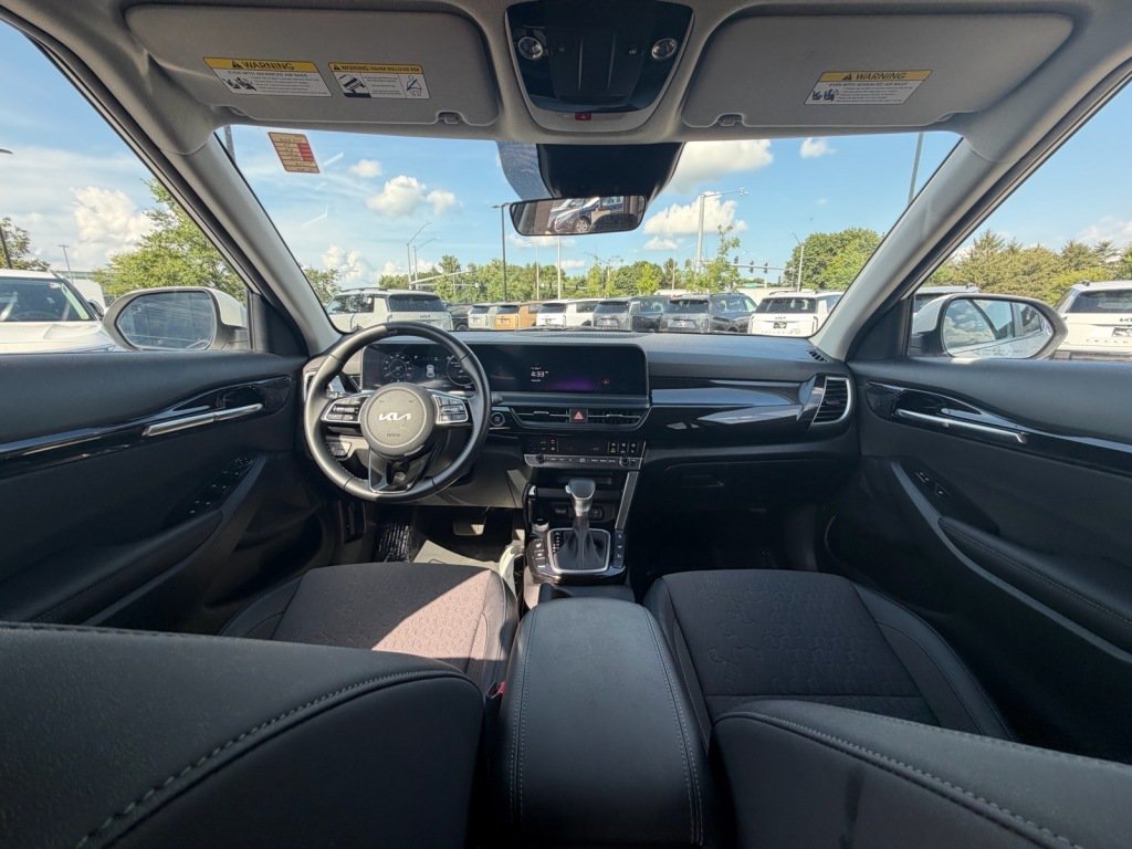 Used 2024 Kia Seltos S AWD/4WD image 8