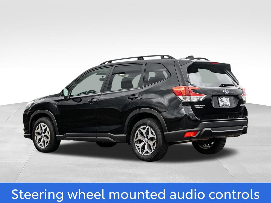 Used 2023 Subaru Forester Premium AWD/4WD image 5