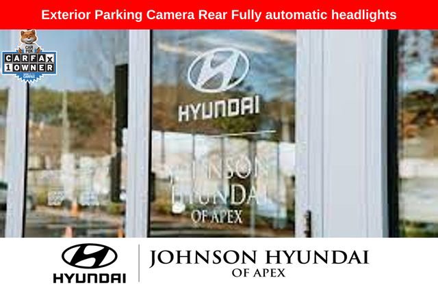 Used 2021 Toyota Camry SE w/ Cold Weather Package image 4