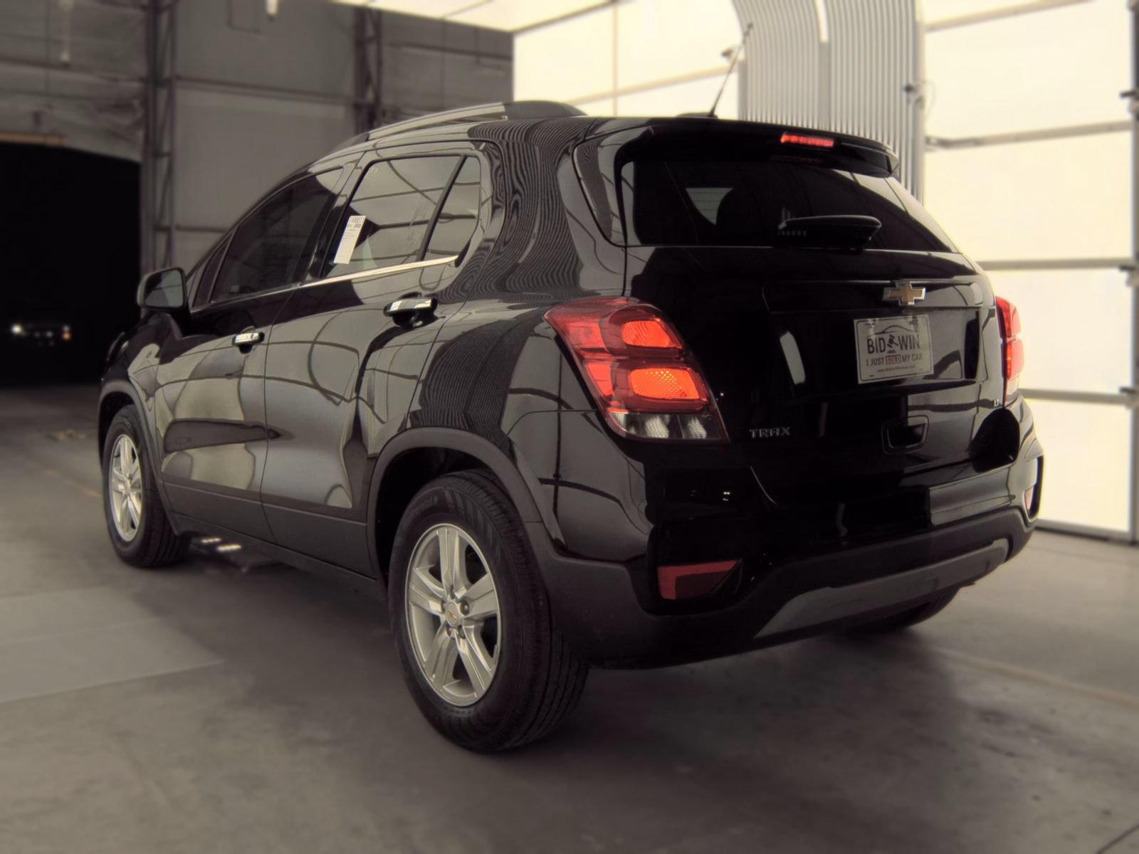 Used 2019 Chevrolet Trax LT w/ LT Convenience Package FWD image 6