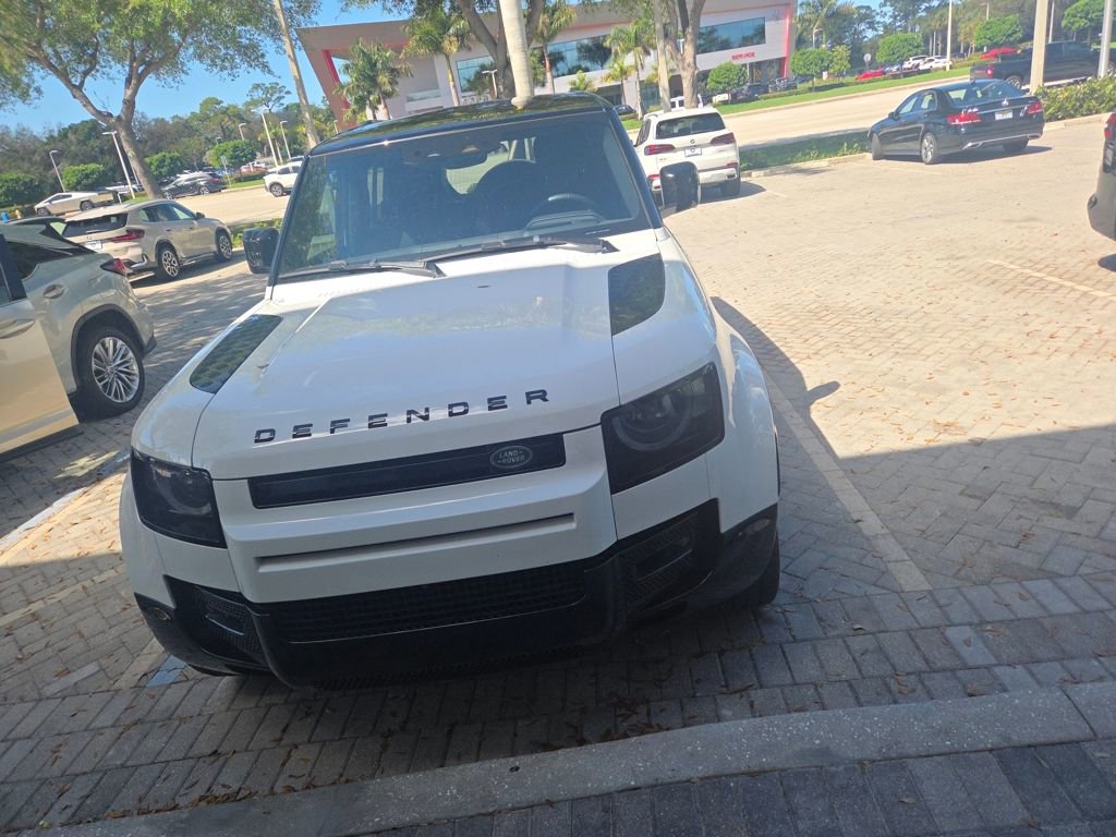 Used 2024 Land Rover Defender 110 X-Dynamic SE image 70