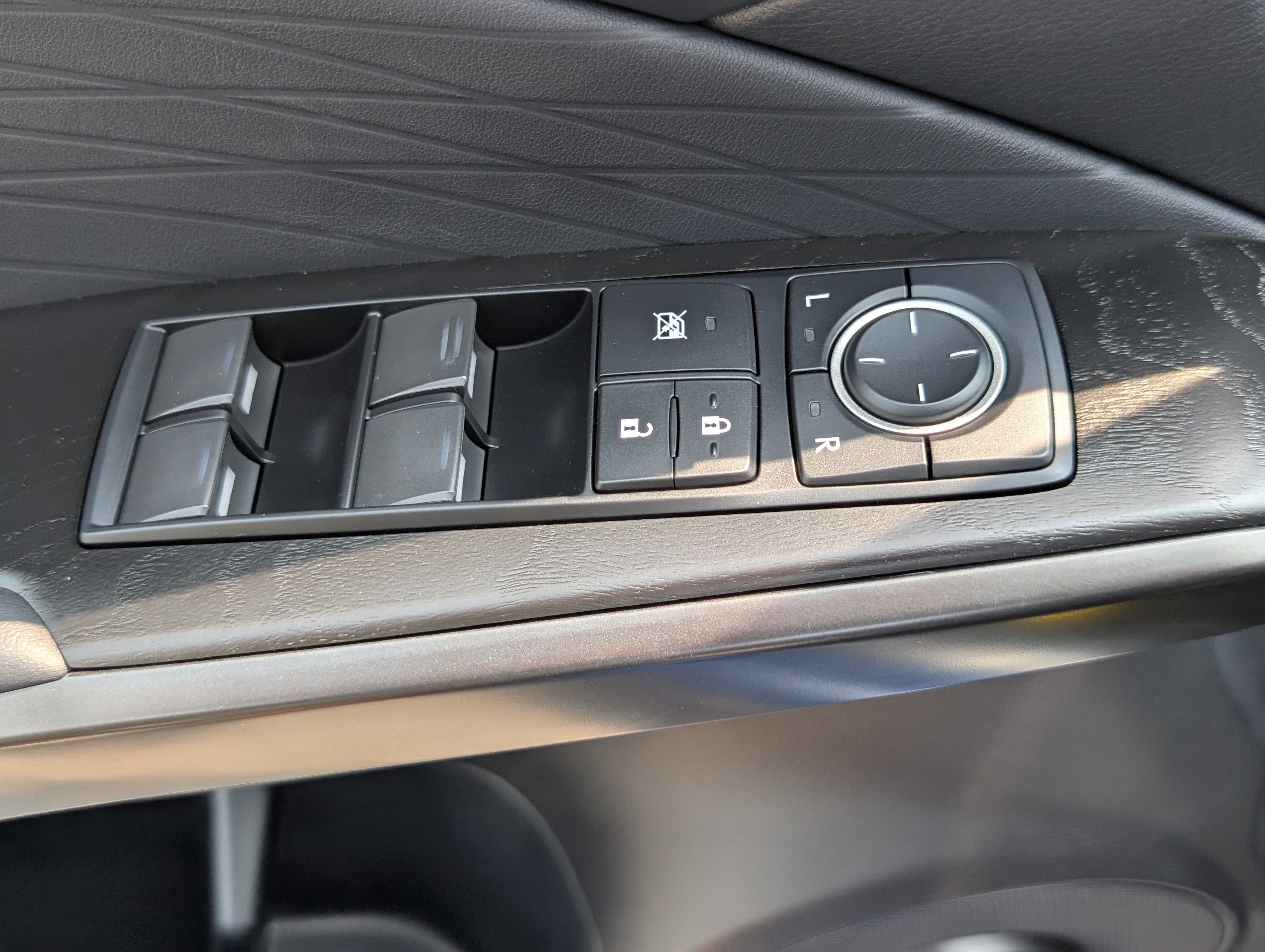 Used 2022 Lexus IS 300 AWD w/ Premium Package image 19