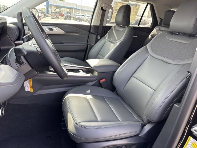 New 2026 Ford Explorer Active w/ Active Comfort Package image 9