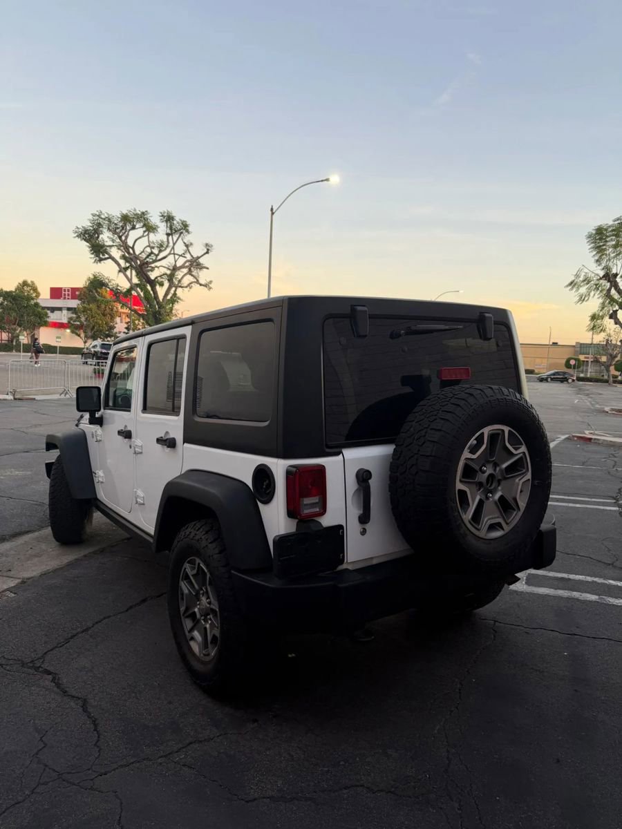 Used 2016 Jeep Wrangler Unlimited Rubicon w/ Max Tow Package image 5