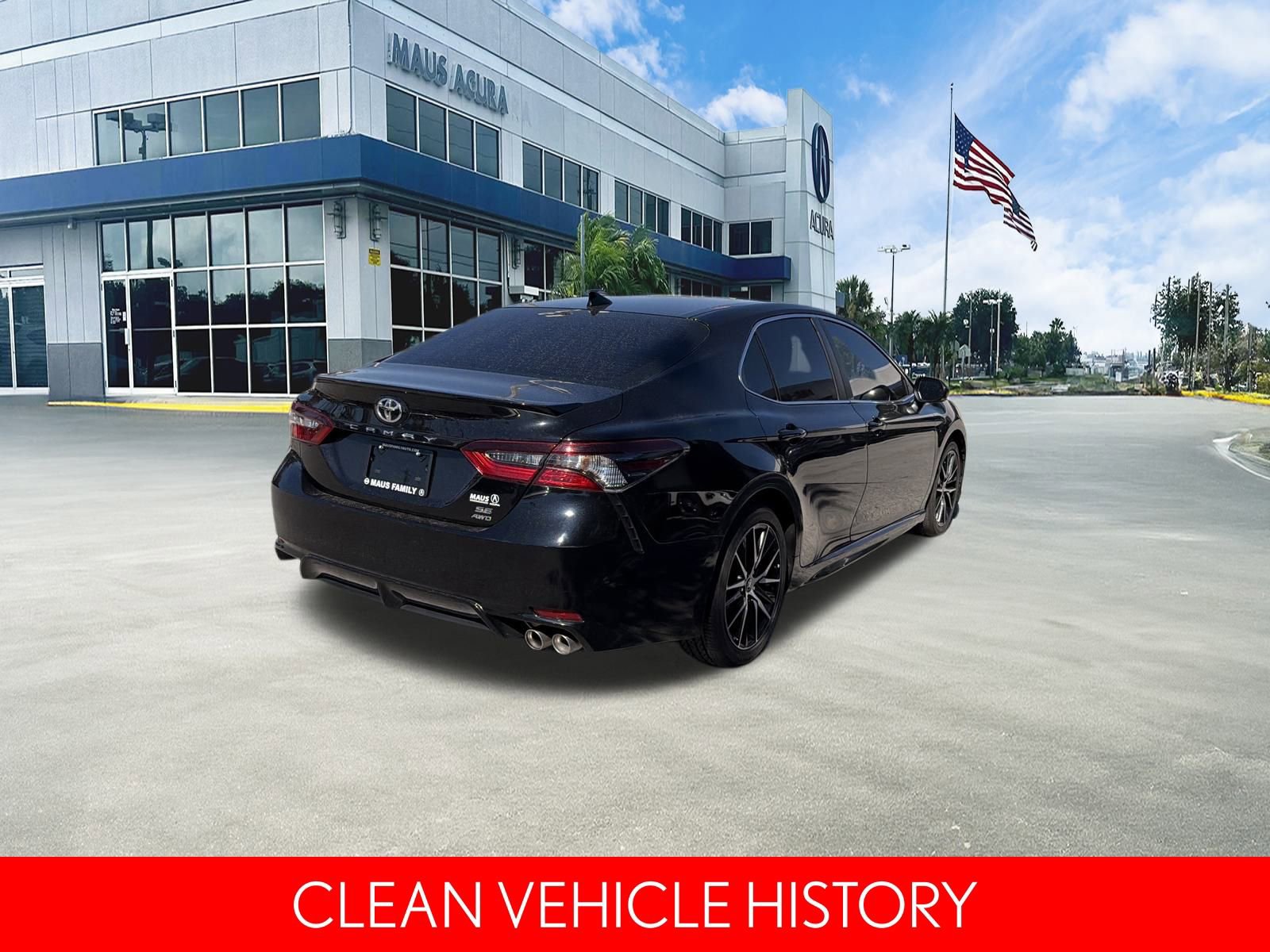 Used 2021 Toyota Camry SE w/ Convenience Package image 4