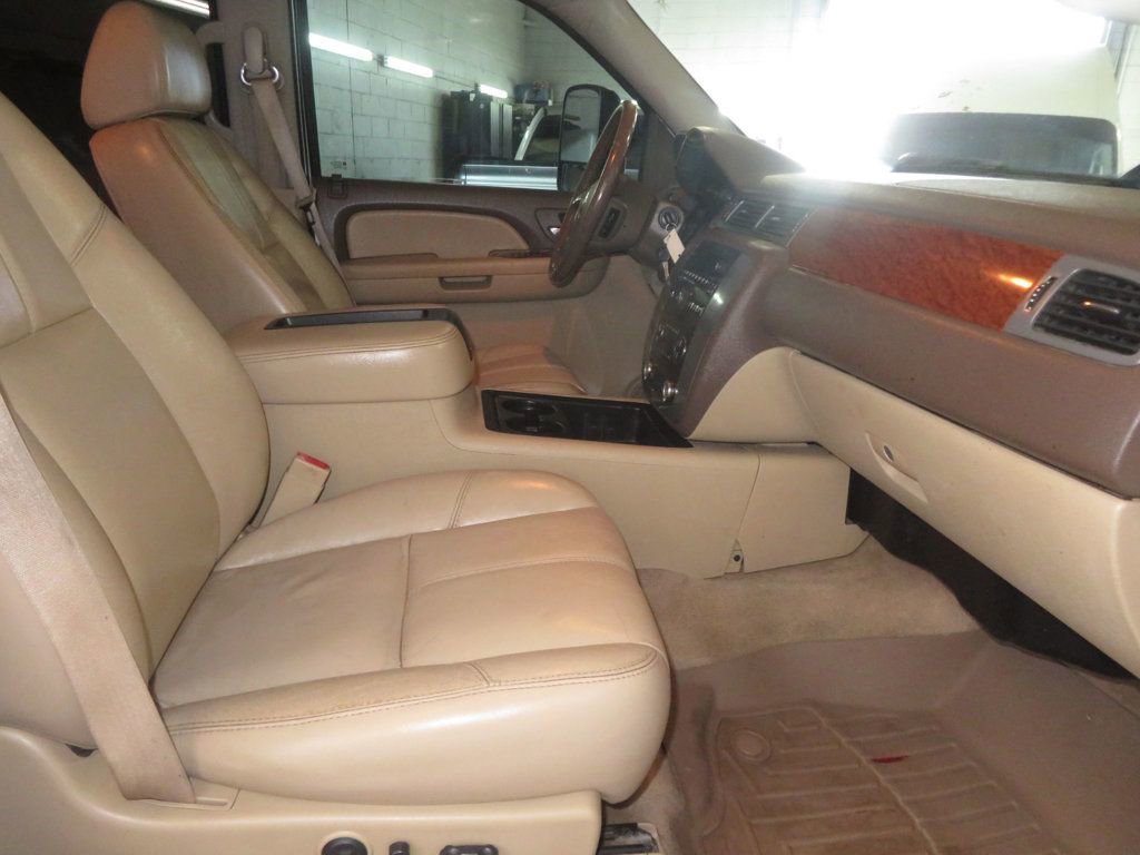 Used 2008 GMC Sierra 2500 SLT w/ EZ-Lift Tailgate Package RWD image 34