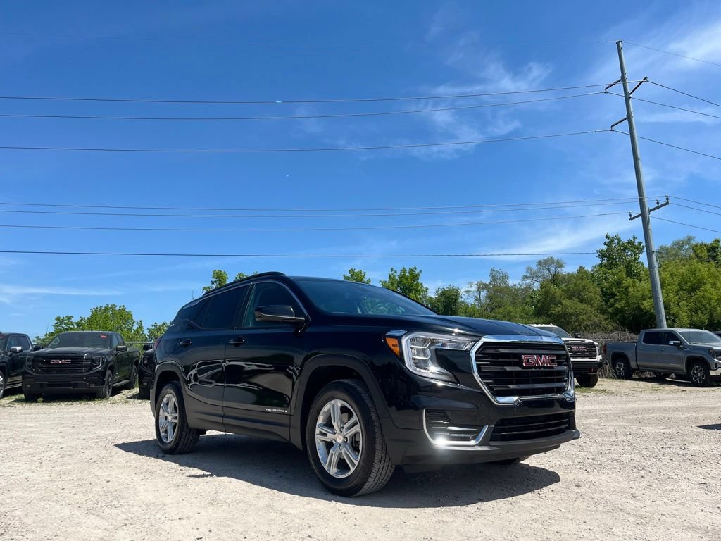 Used 2024 GMC Terrain SLE w/ Driver Convenience Package AWD/4WD image 5