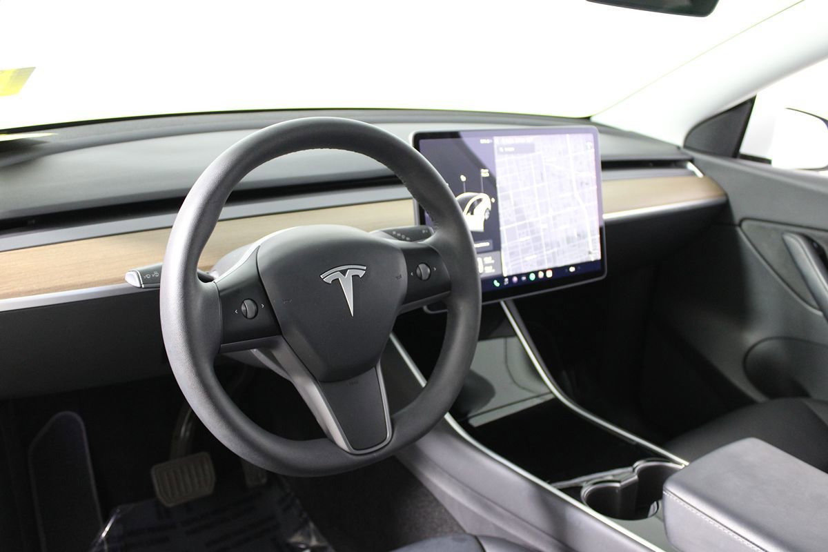 Used 2021 Tesla Model Y Long Range AWD/4WD image 7
