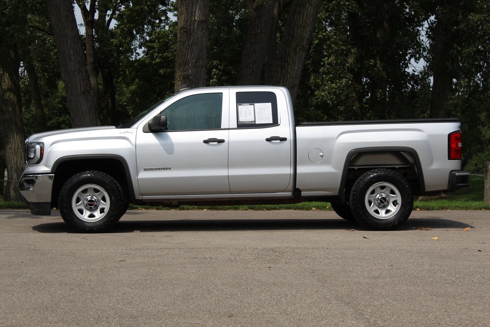 Used 2019 GMC Sierra 1500 Limited w/ Sierra Convenience Package AWD/4WD image 4