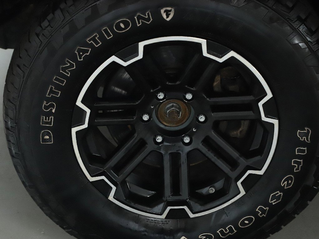 Used 2012 Nissan Titan S AWD/4WD image 33