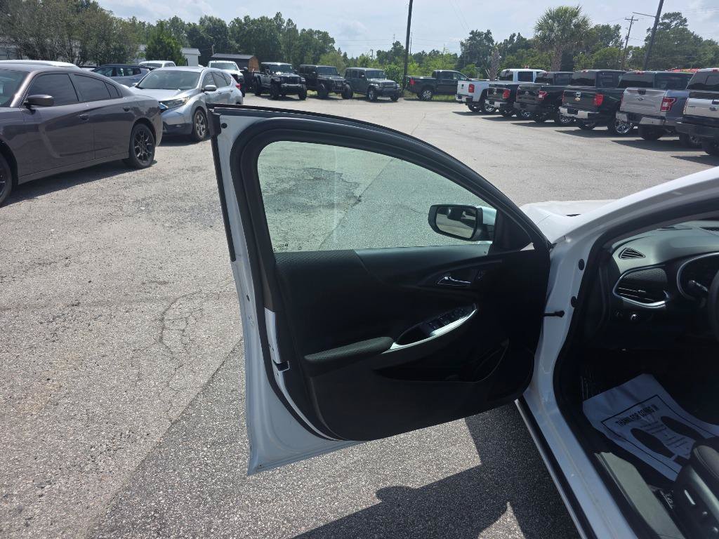 Used 2023 Chevrolet Malibu LT FWD image 6