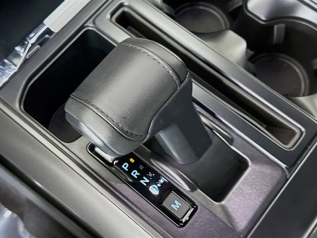 Used 2025 Ford F150 Lariat w/ Equipment Group 501A Mid image 17