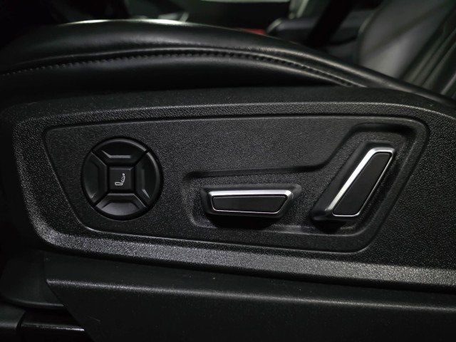 Used 2021 Audi e-tron Prestige w/ Prestige Package AWD/4WD image 32