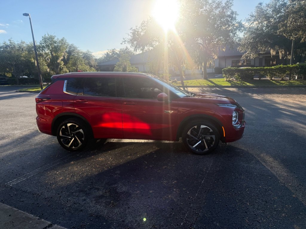 Used 2023 Mitsubishi Outlander SEL AWD/4WD image 7